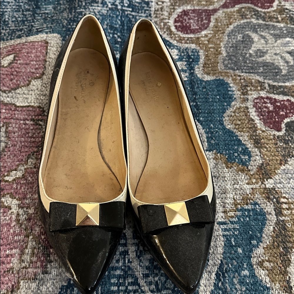 Kate Spade Black and Cream Shoes with Gold Accent size 10